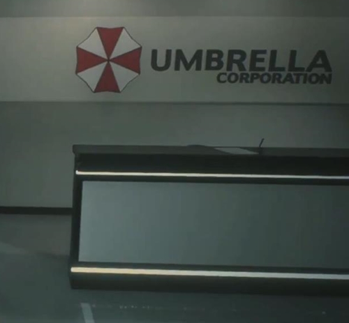 先輩がアンブレ社に入社したんやが