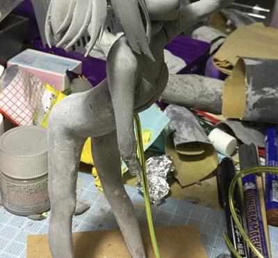 朝起きたらフィギュア作っていく！